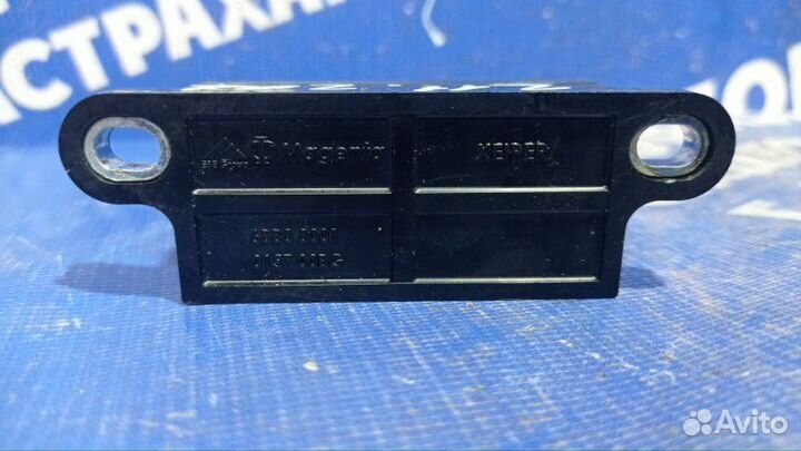 Датчик удара Mercedes-Benz W211 универсал M271956