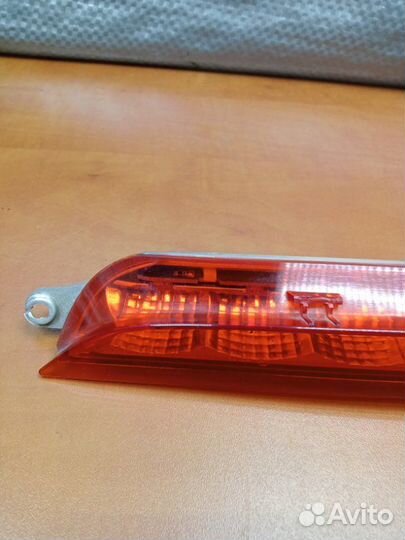 Фонарь задний (стоп сигнал) Mercedes-Benz