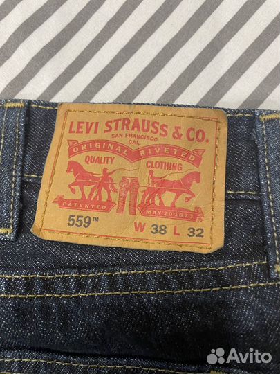 Джинсы Levi's 559