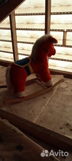 Лошадь качалка