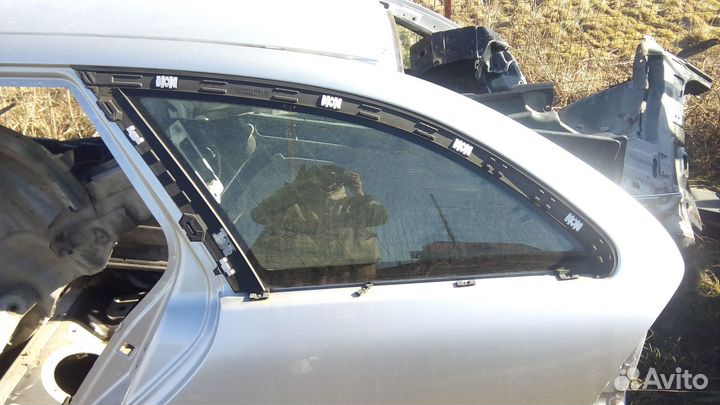 Мерседес С-Класс стекло заднее левое кузов