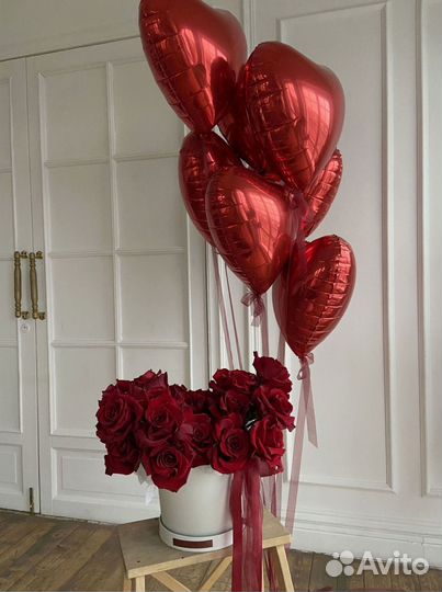 Розы в шляпной коробке в подарок