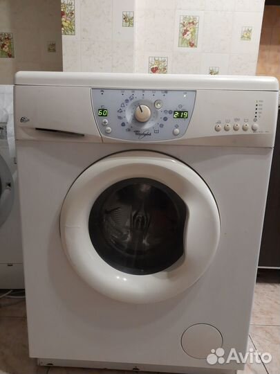 Стиральная машина Whirlpool AWM 8125