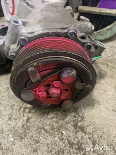 Компрессор кондиционера Honda Accord 8