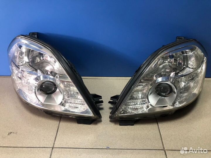 Фары правая левая Nissan Teana j31 2006 - галоген
