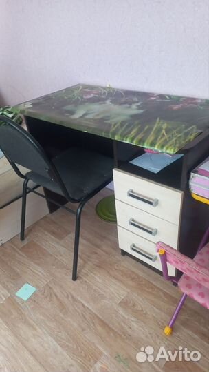 Письменный стол