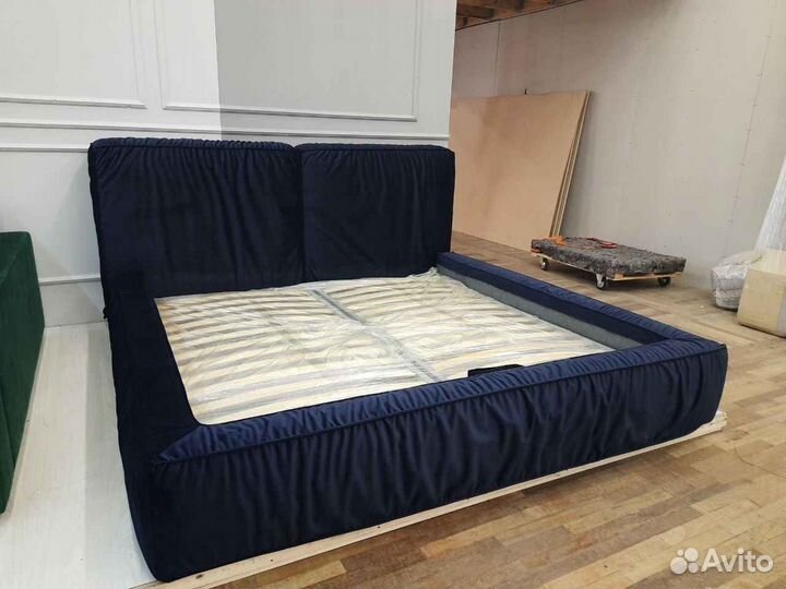 Кровать с ящиком для хранения