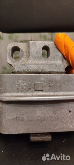 Опора кпп левая Volkswagen Jetta (A6) 1ко199555ас