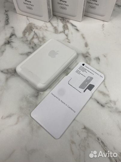 Повербанк Apple Battery Pack MagSafe