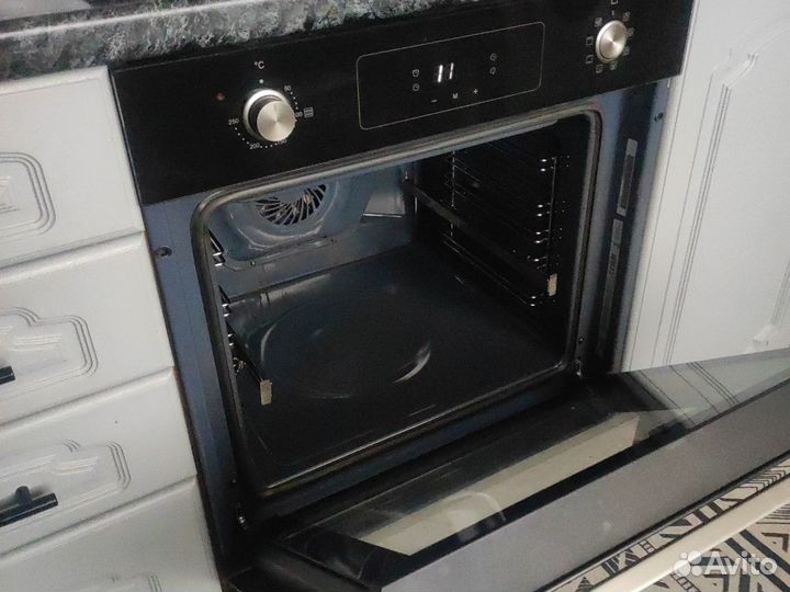 Духовой шкаф