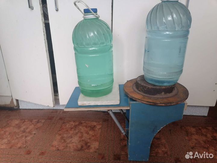 Столик в лодку. Под эхолот, тэрмос, аккумулятор