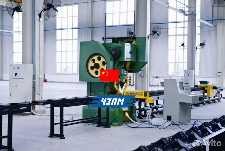 Полуавтоматический станок для пробивки отверстий