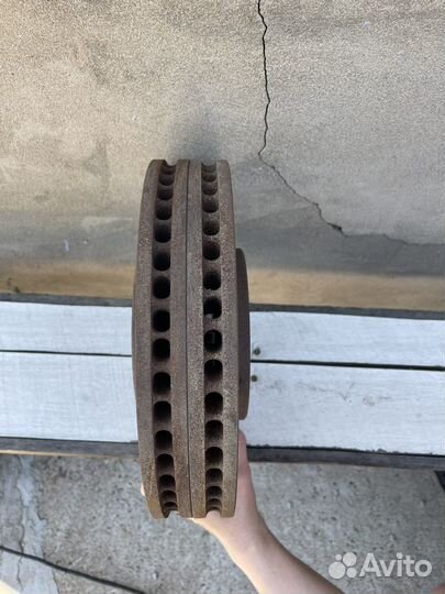 Тормозные диски передние,на Honda accord 8