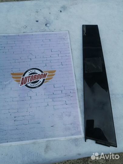 Накладка стойки двери передняя правая Volkswagen