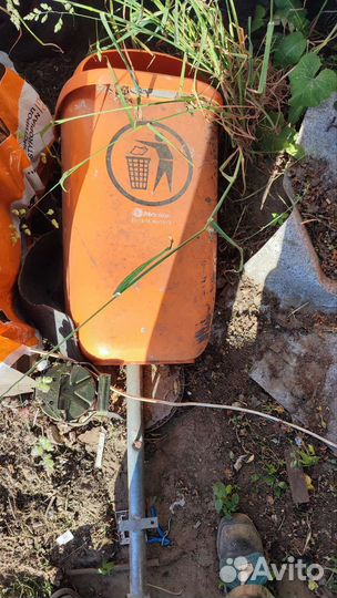 Мусорная урна пластиковая