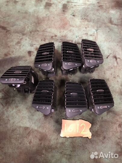 Дефлектор воздуховода Jeep Grand Cherokee WK2