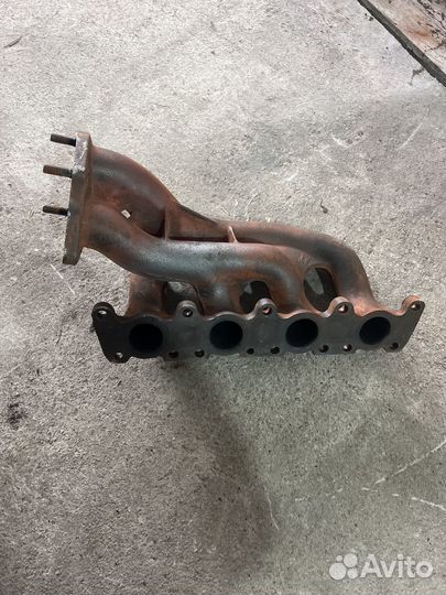 Коллектор выпускной Audi A4 1.8л ADR Passat B5