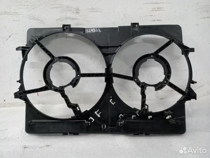 Диффузор вентилятора audi A4 B8