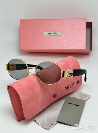Солнцезащитные очки женские Miu Miu
