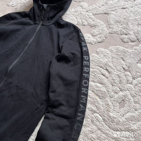 Peak performance худи оригинал