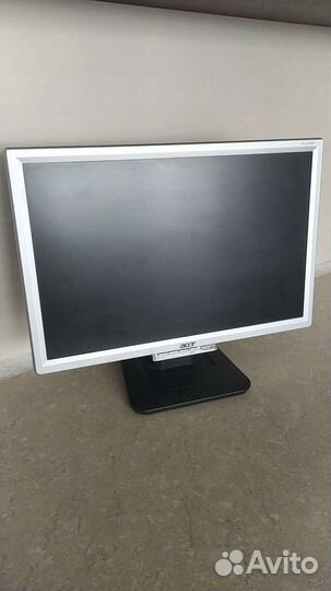 Жк-монитор 20