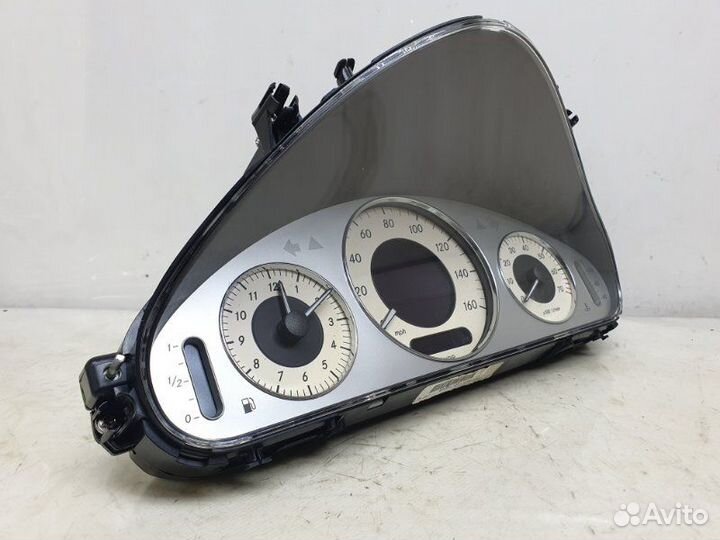 Щиток приборов Mercedes-Benz E W211 3.5 2007