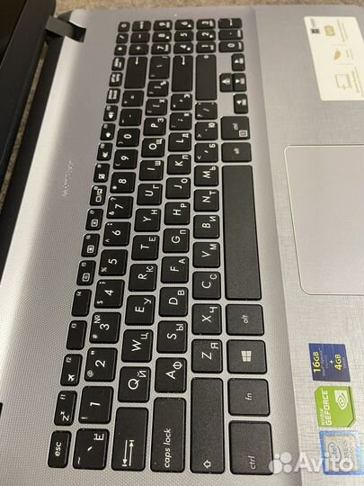Ноутбук asus