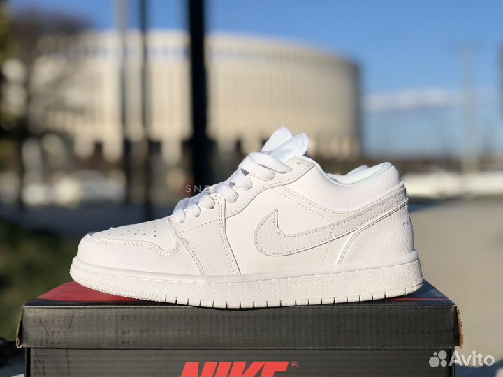 Кроссовки Nike Air Jordan 1 Low White