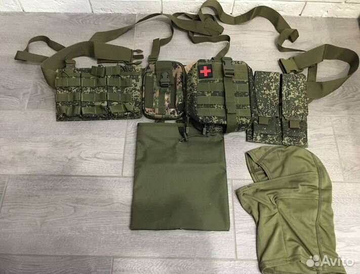 Тактический пояс с подсумками