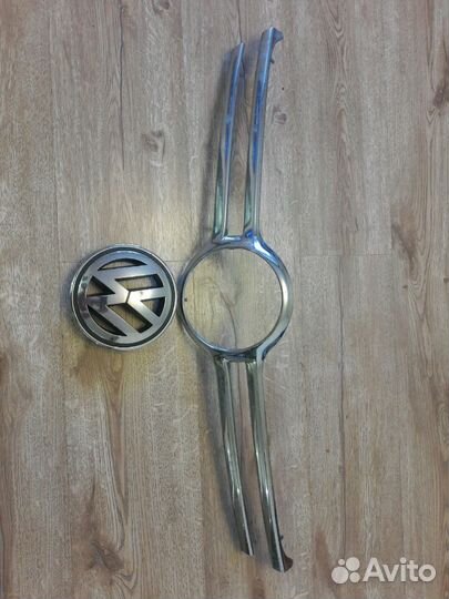 Молдинг и эмблема на решетку радиатора для тигуана