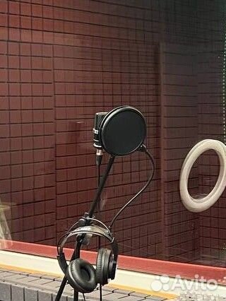 Студийный микрофон Neumann tlm102