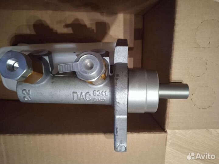 Главный тормозной цилиндр