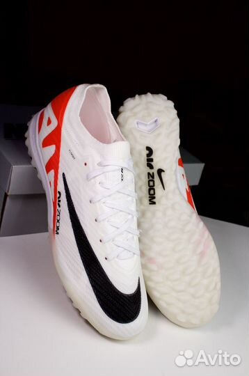 Футбольные шиповки Nike Mercurial