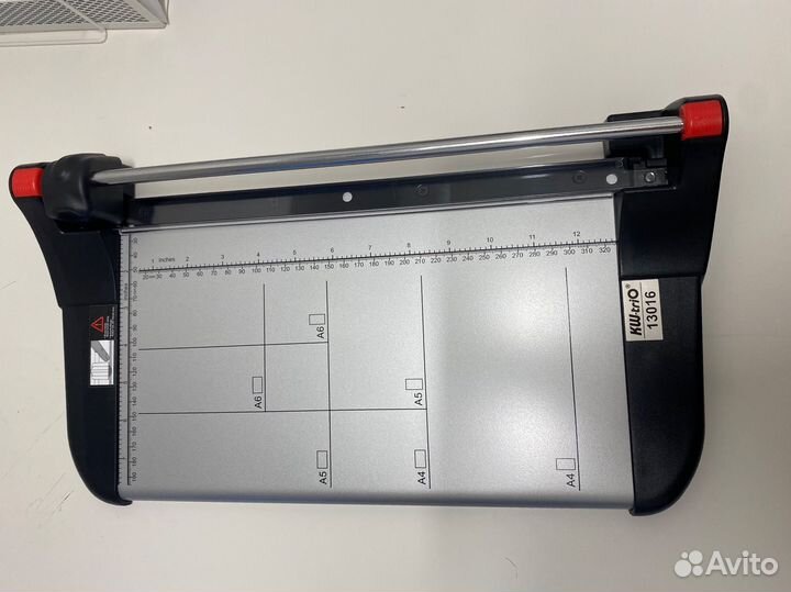 Резак для бумаги роликовый