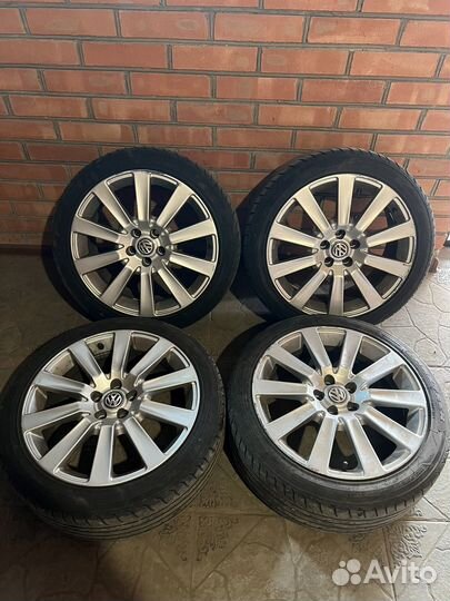 Литые диски резина r17 5x100 ET42 Polo/Rapid