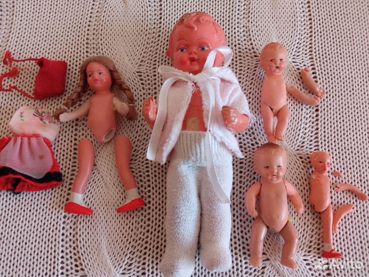 Коллекция кукол и игрушек 10 фото