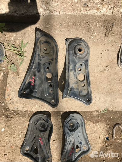 Крепление радиатора камри 40