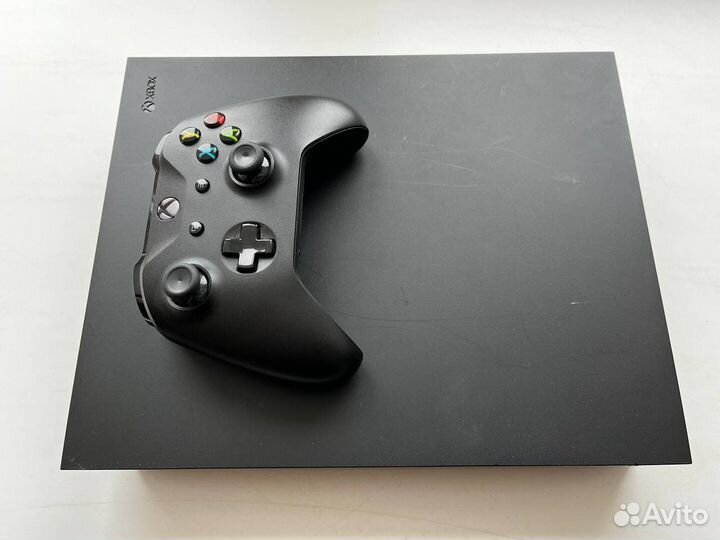 Xbox One x 1tb с играми