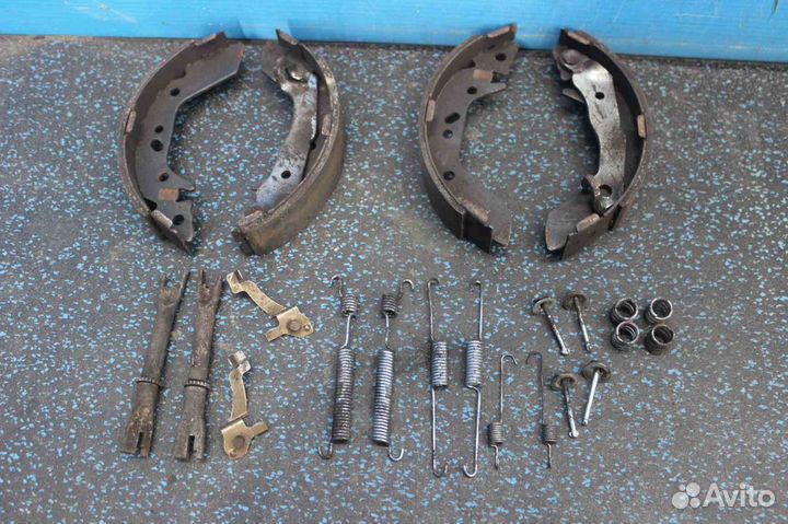 Механизм стояночного тормоза Hyundai Accent (Хенда