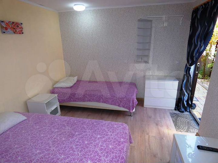 Комната 14 м² в 3-к., 1/1 эт.