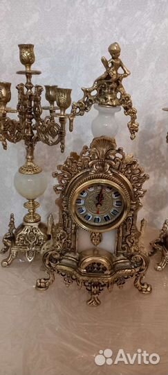Часы с канделябрами