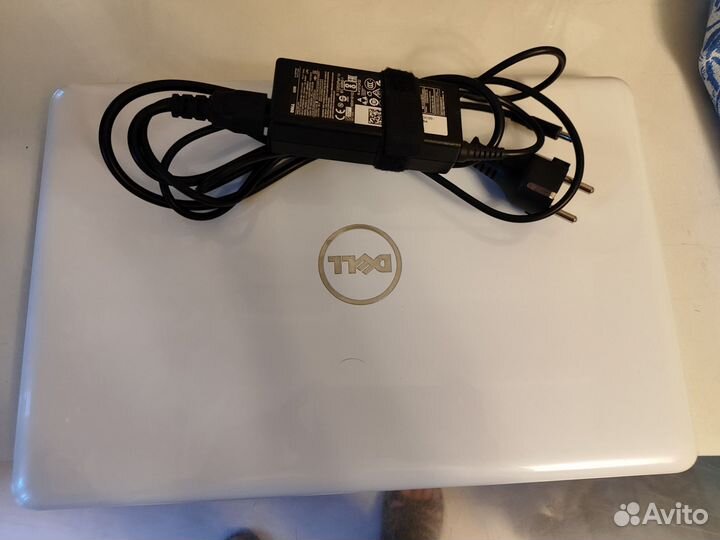 Ноутбук dell inspiron
