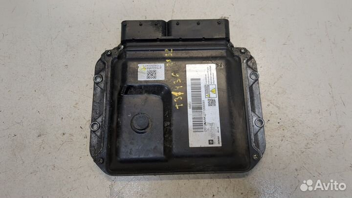 Блок управления двигателем Opel Astra J, 2011