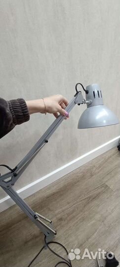 Лампа настольная для маникюра