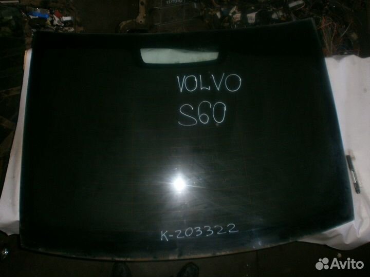 Стекло заднее (Volvo S80)