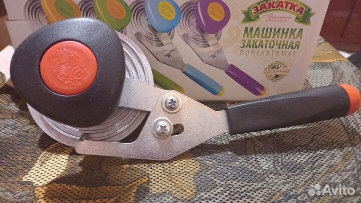 Закаточная машинка для жестяных банок