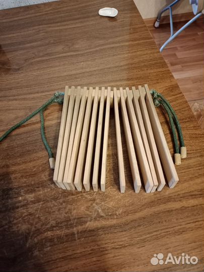 Музыкальный инструмент трещетки