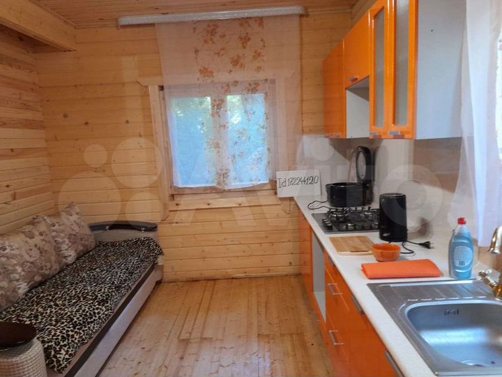 Дом 42 м² на участке 8 сот.