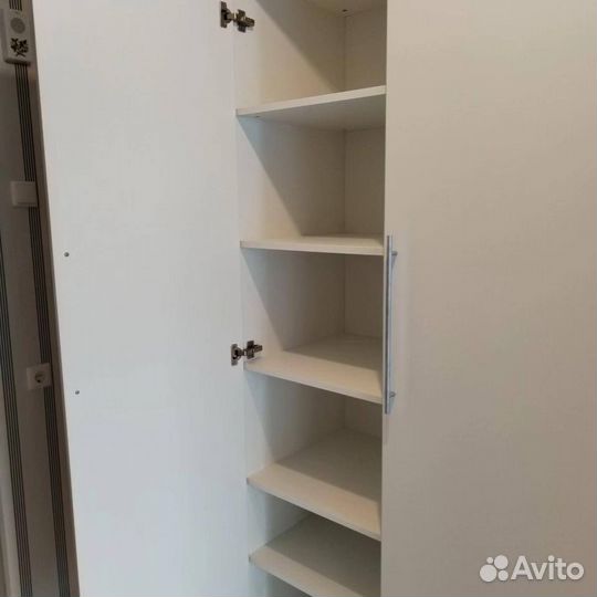 Шкаф распашной