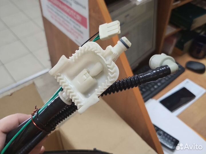 Бензонасос от бмв 5 кузов е60